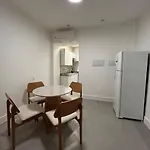 Flat De 2 Quartos Na Praia De Copacabana