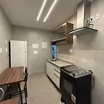 Flat De 2 Quartos Na Praia De Copacabana