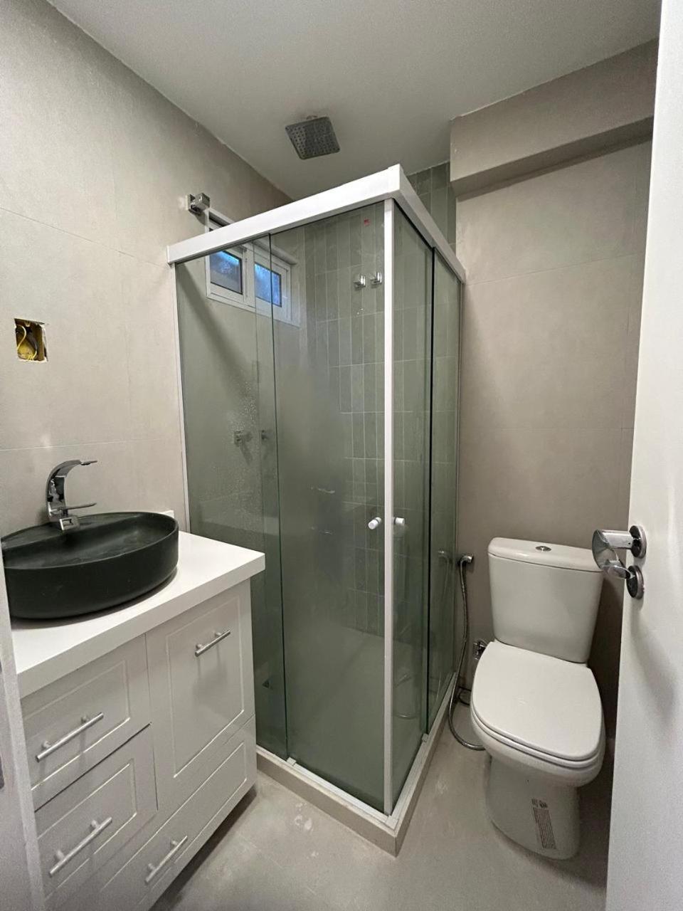 Flat De 2 Quartos Na De Copacabana